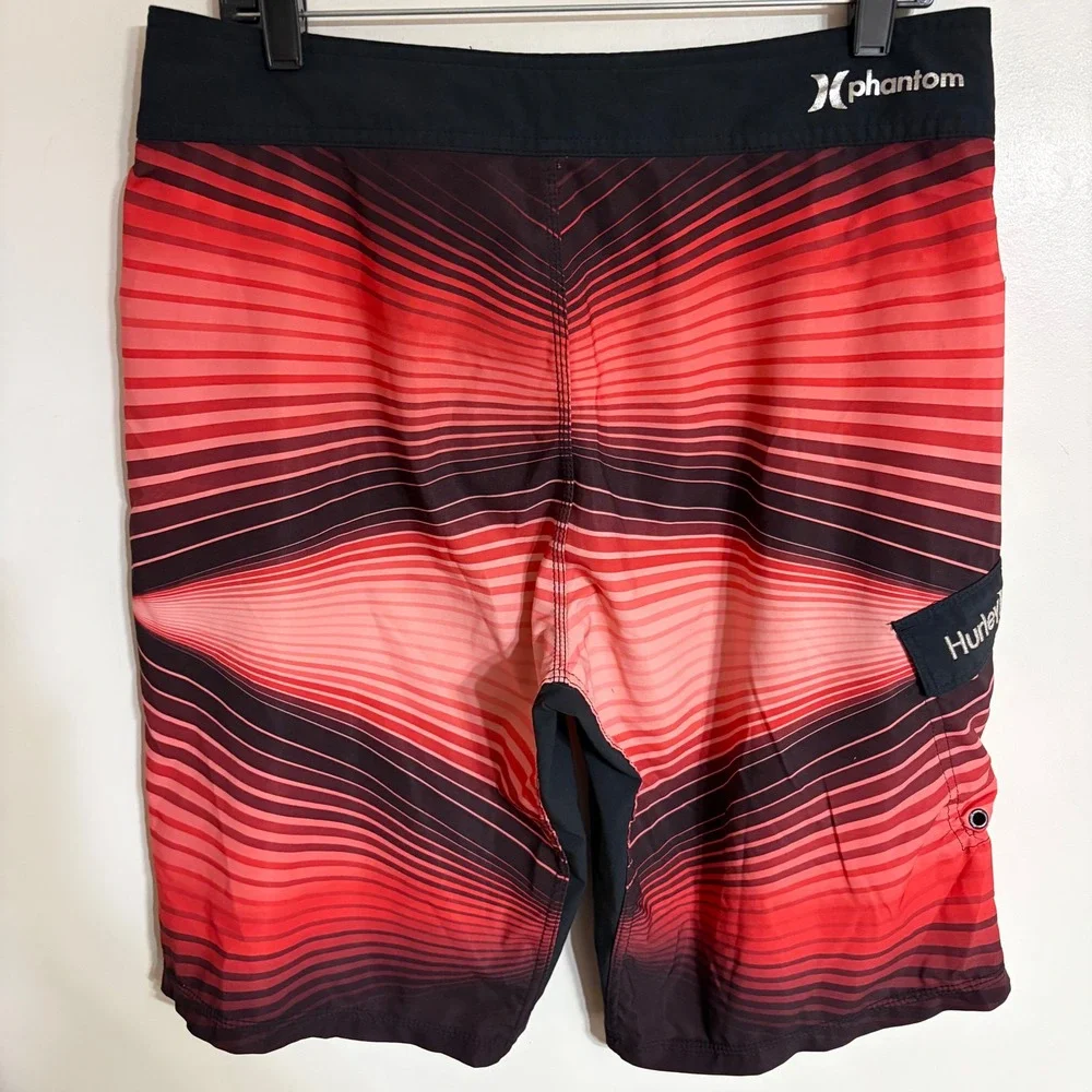 Hurley Phantom Mens Board Shorts Red Black Striped Swim Trunks Size 33